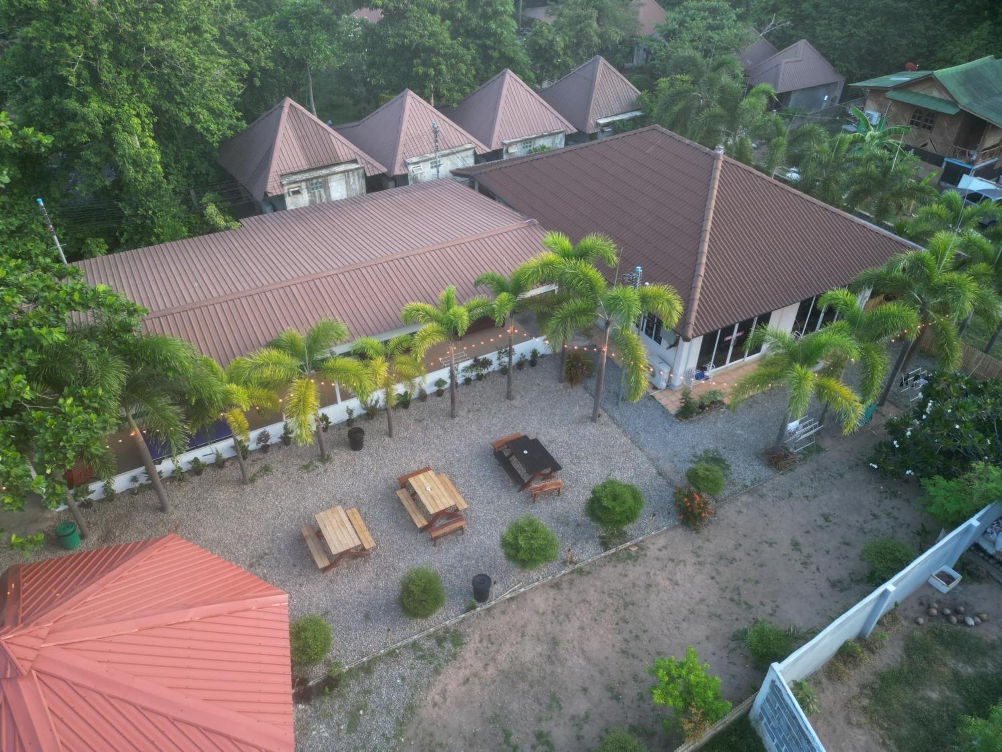 Escape Divers - Jungle Hostel And Dive Centre Koh Tao Extérieur photo